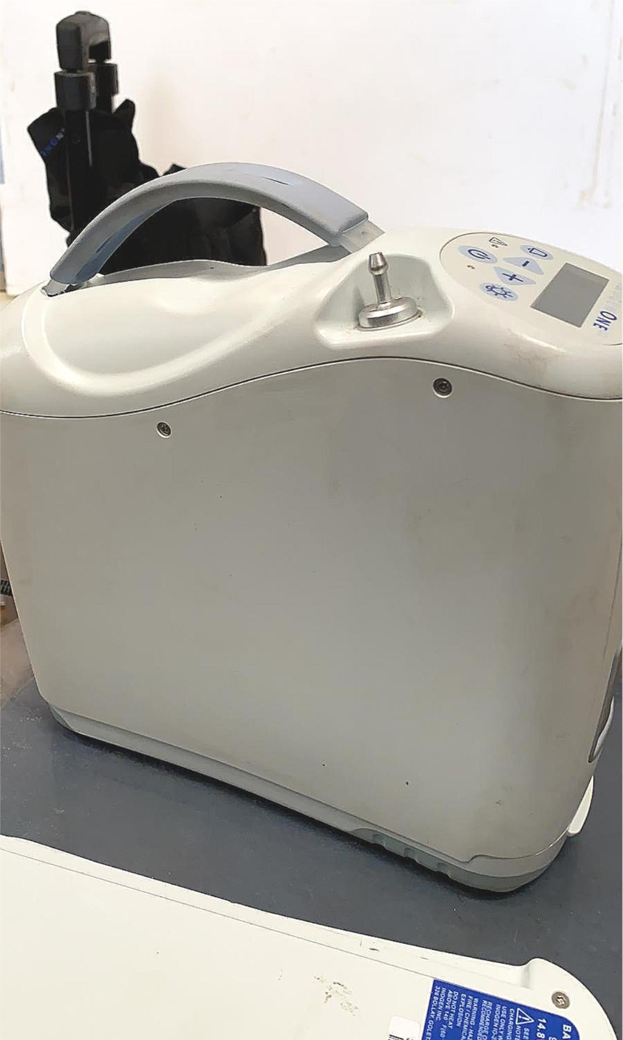 RARE INOGEN ONE G2 PORTABLE MEDICAL OXYGEN CONCENTRATOR 2BATTERY CART WATCHVIDEO
