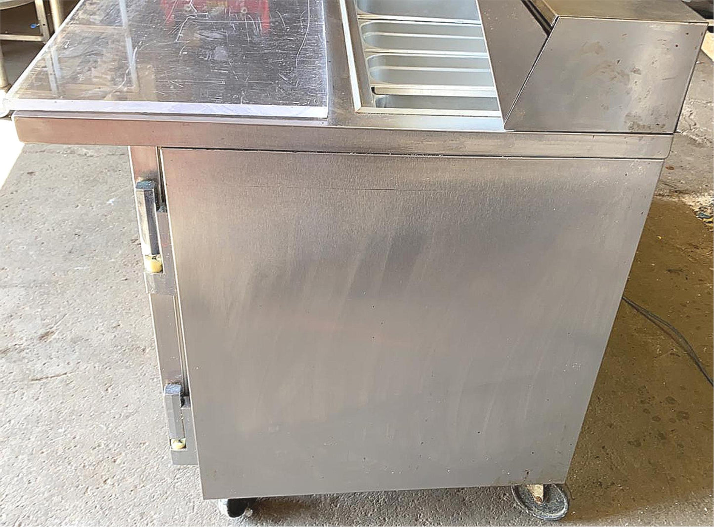 BEVERAGE-AIR 2 DOOR BKV SP60-16C SANDWICH PIZZA PREP TABLE FREE SHIP WATCH VIDEO