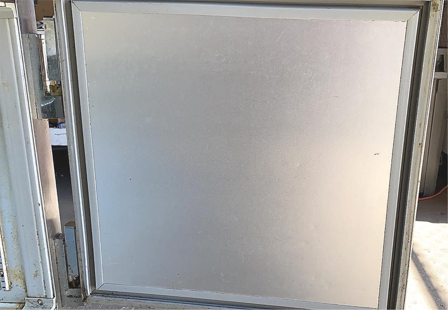 BEVERAGE-AIR 2 DOOR BKV SP60-16C SANDWICH PIZZA PREP TABLE FREE SHIP WATCH VIDEO