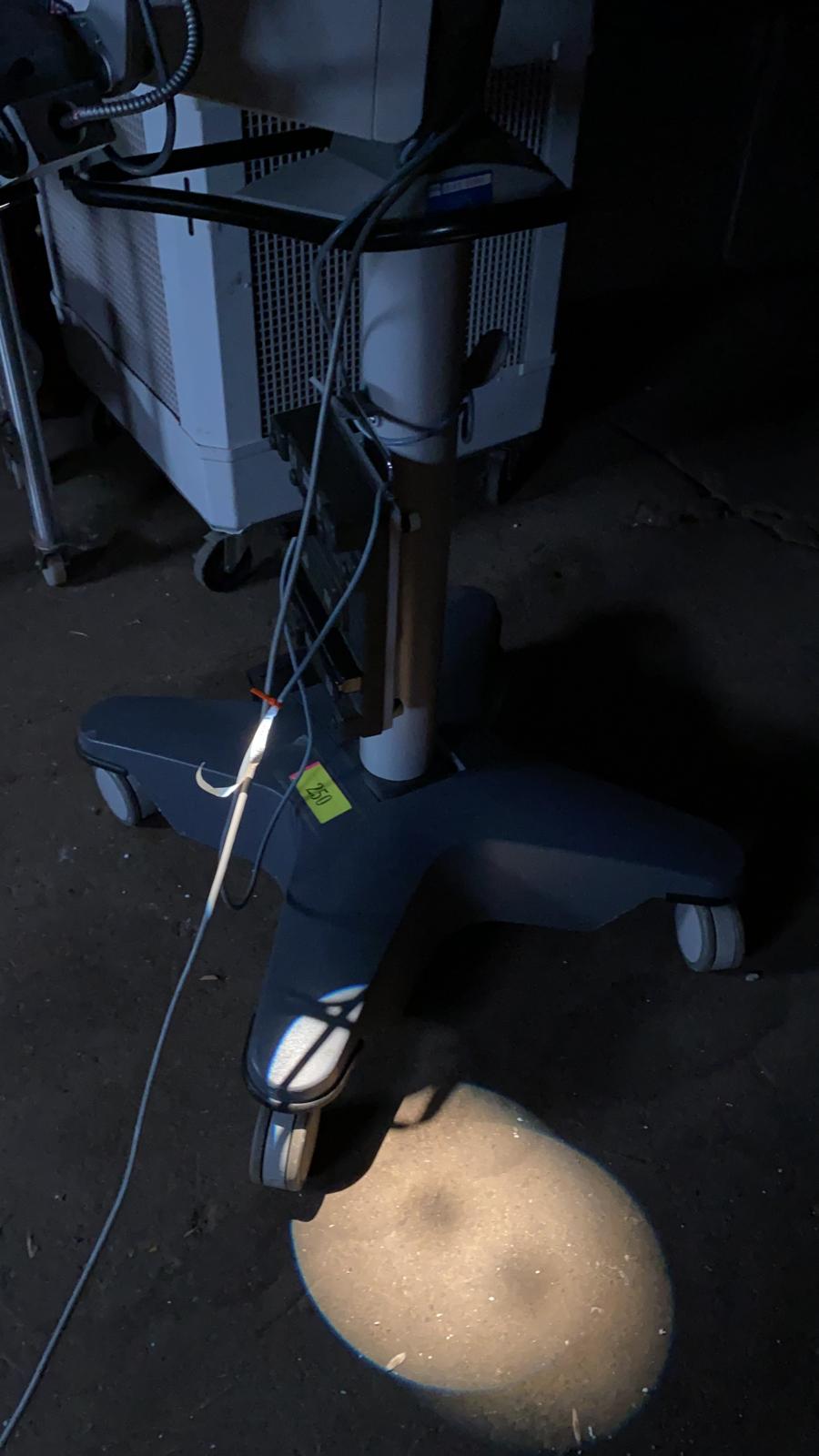 ZEISS UNIVERSAL S8 OPHTHALMOLOGIC MICROSCOPE STAND OPMI MD FOOT REMOTE FREE SHIP