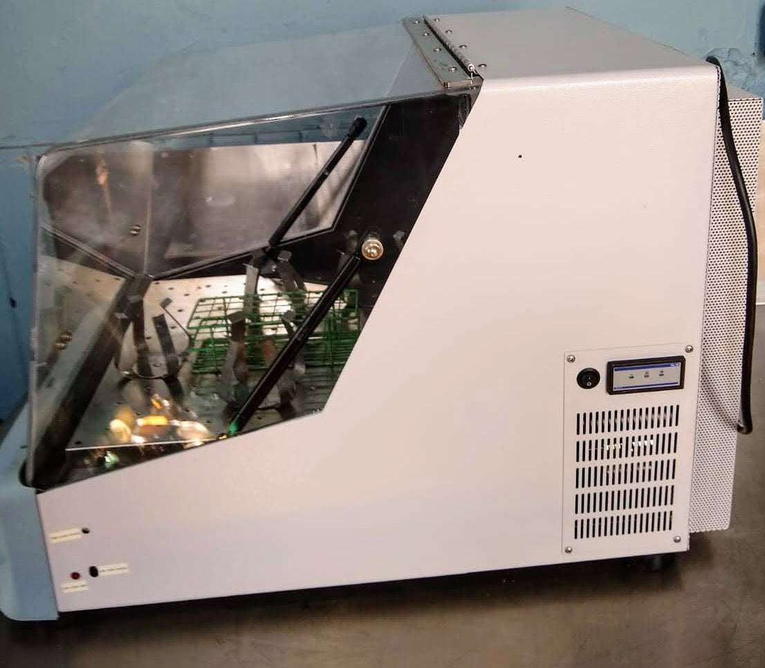 REFURBISHED THERMO BARNST MaxQ4000 REFRIGERAT ORBITAL SHAKE INCUBATOR WATCHVIDEO