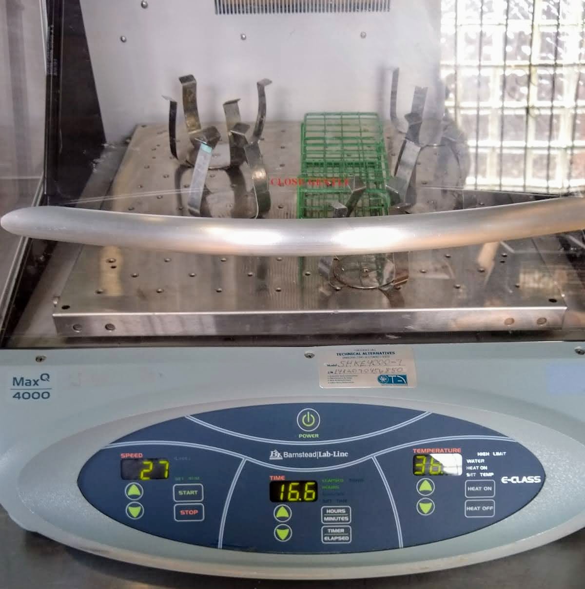 REFURBISHED THERMO BARNST MaxQ4000 REFRIGERAT ORBITAL SHAKE INCUBATOR WATCHVIDEO