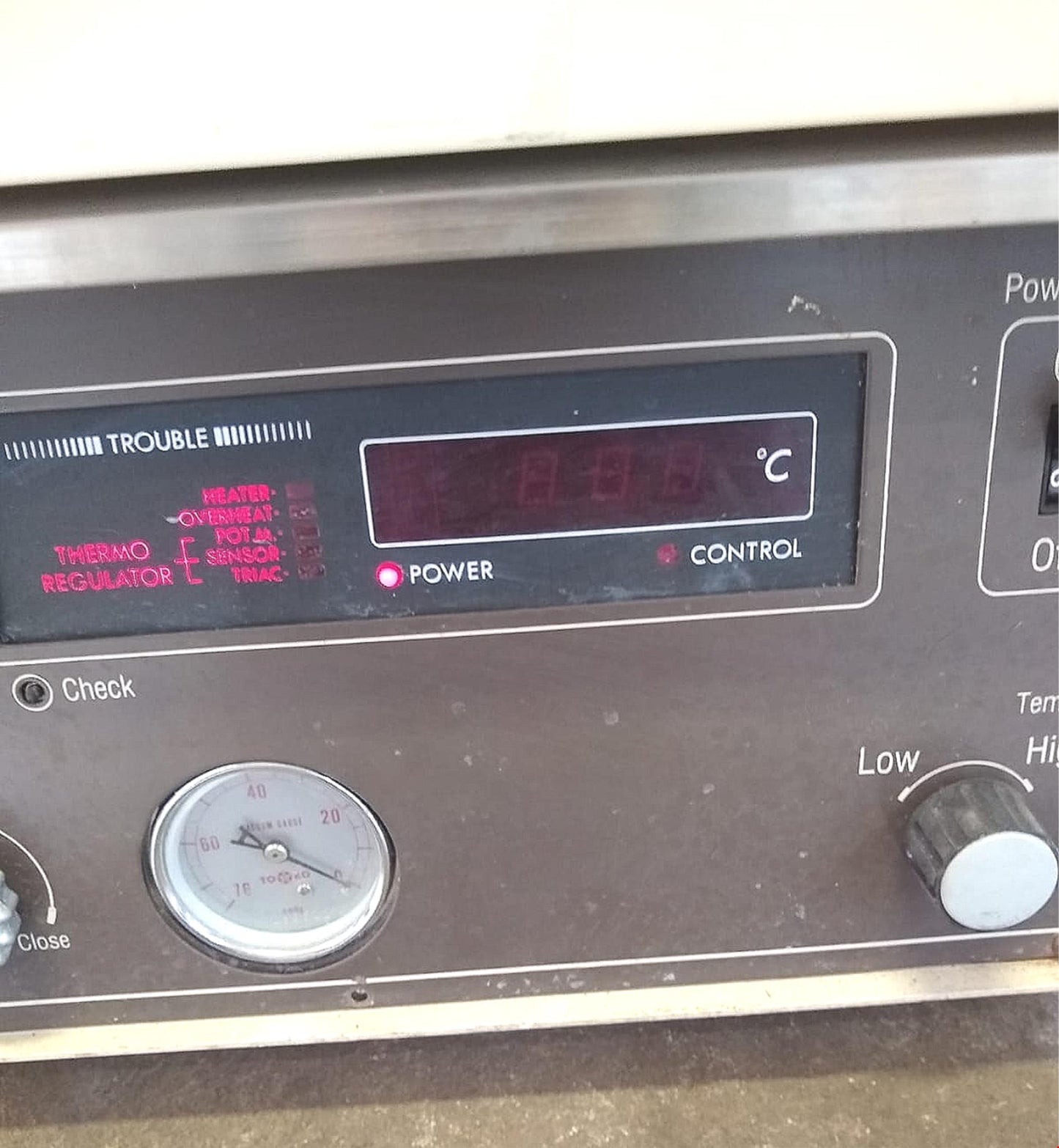 AMERICAN SCIENTIFIC GOLD SERIES DP-21 VACUUM OVEN BENCHTOP LABORATORY 40°Cto240°