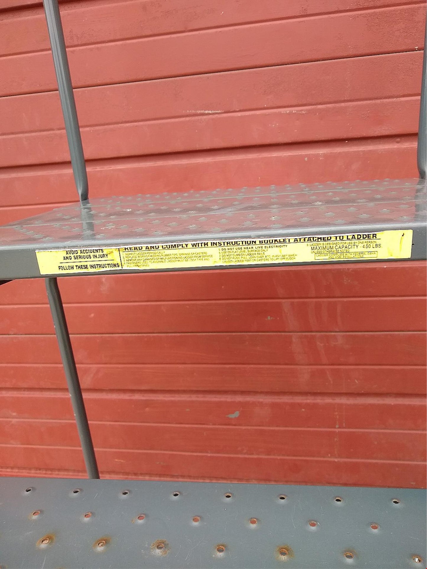 BALLYMORE 4STEP 40"High 450lbsCAPACITY FOUR WHEELED ROLLING STEP LADDER FREESHIP