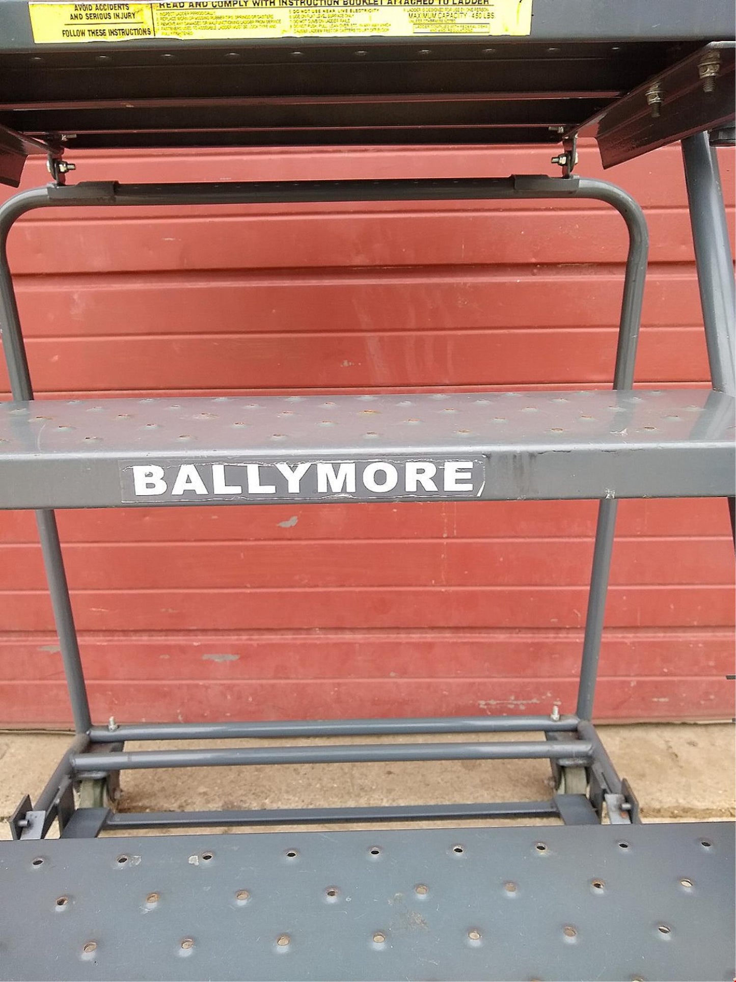 BALLYMORE 4STEP 40"High 450lbsCAPACITY FOUR WHEELED ROLLING STEP LADDER FREESHIP