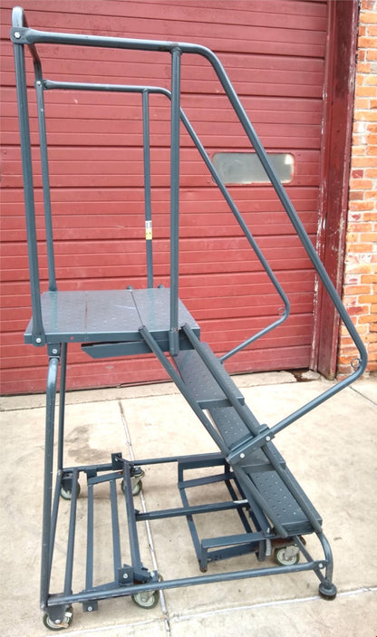 BALLYMORE 4STEP 40"High 450lbsCAPACITY FOUR WHEELED ROLLING STEP LADDER FREESHIP