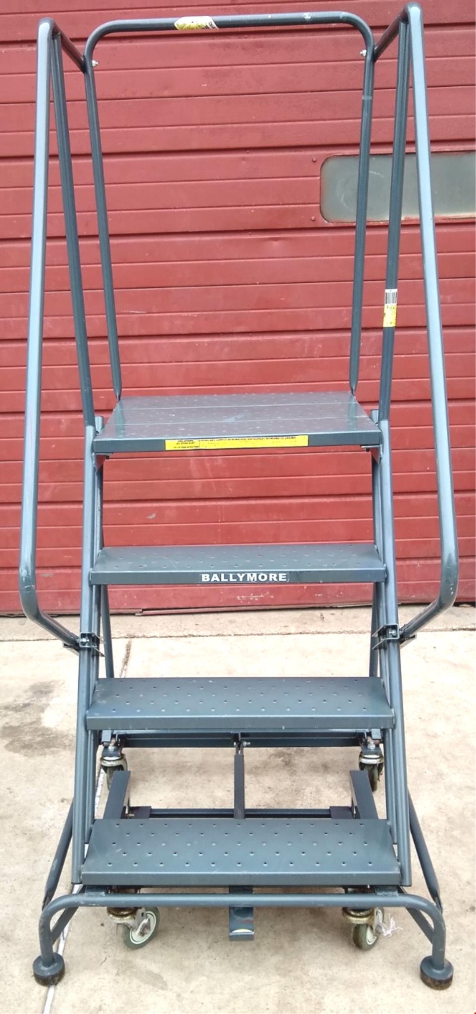BALLYMORE 4STEP 40"High 450lbsCAPACITY FOUR WHEELED ROLLING STEP LADDER FREESHIP