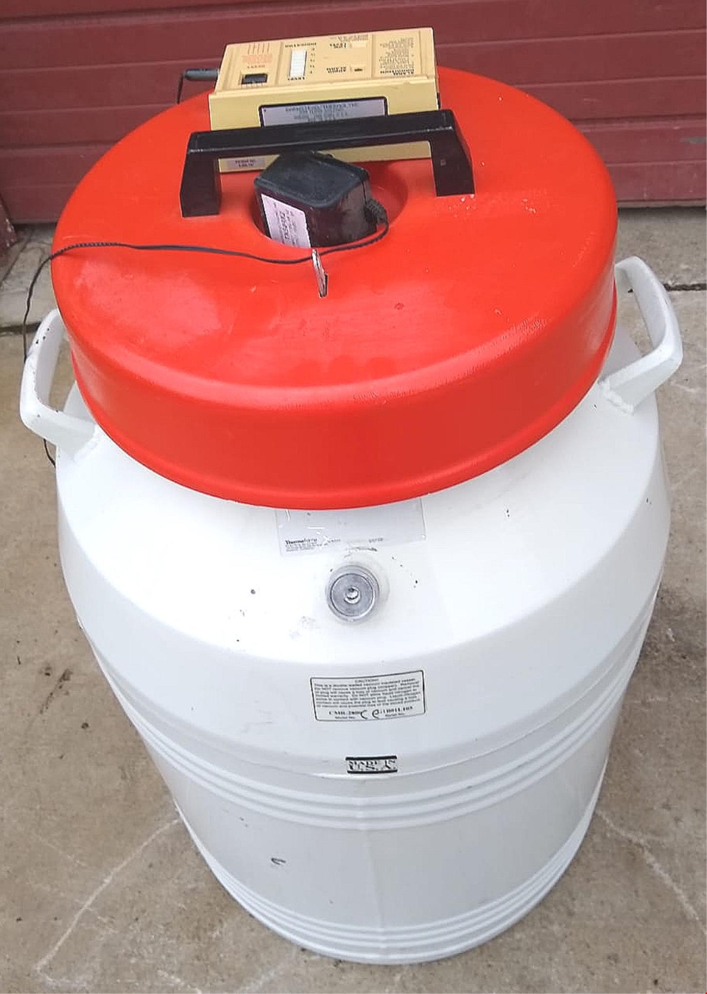 THERMOLYNE DEWAR LOCATOR 8 CMR-2800 CRYOGENIC STORAGE TANK NITROGEN MONITOR