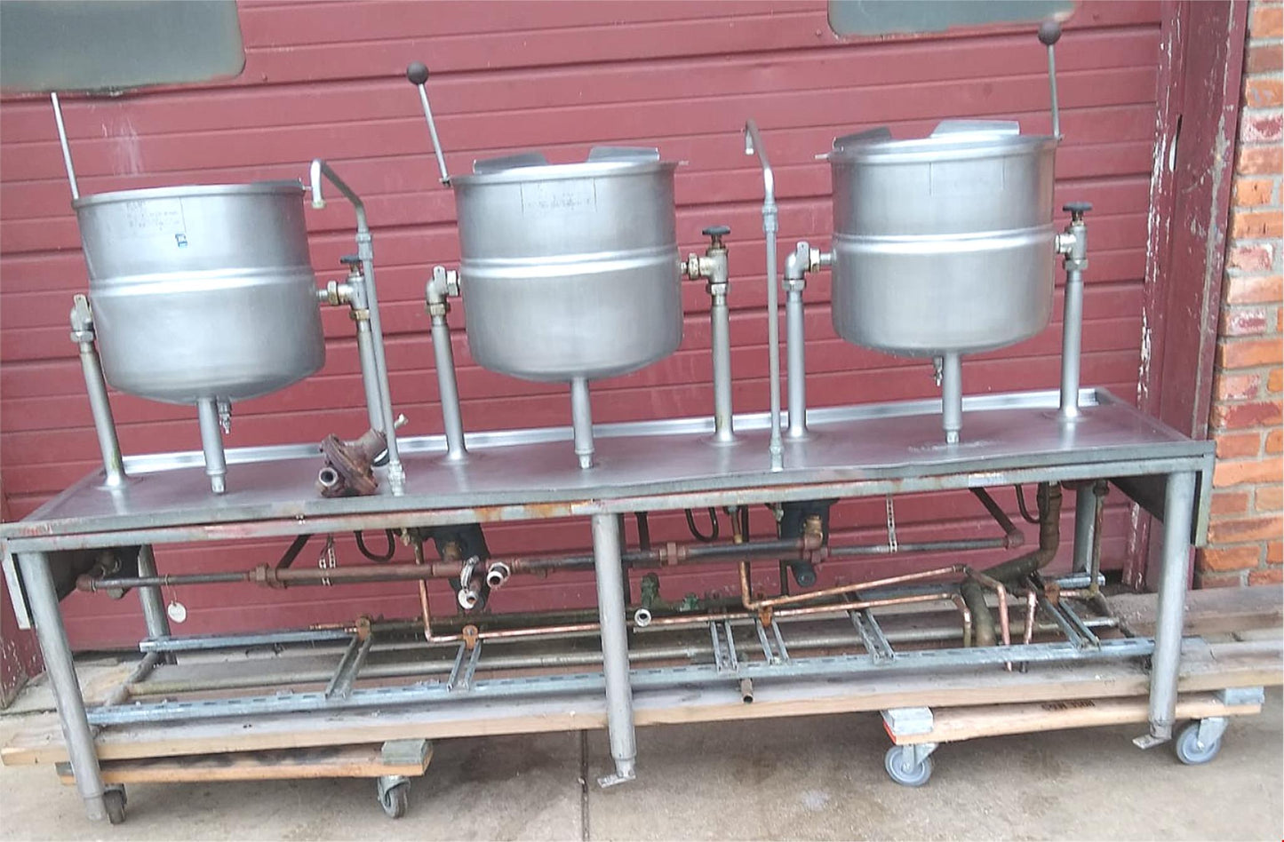 RARE 3 UNIT STATION GROEN TDA/1-40 DIRECT STEAM 30 GALLON TILT KETTLES FREESHIP