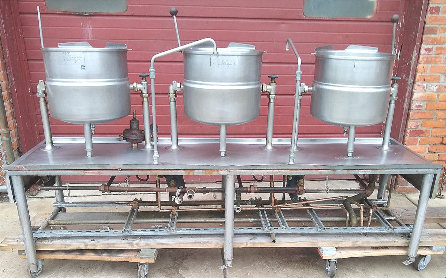 RARE 3 UNIT STATION GROEN TDA/1-40 DIRECT STEAM 30 GALLON TILT KETTLES FREESHIP