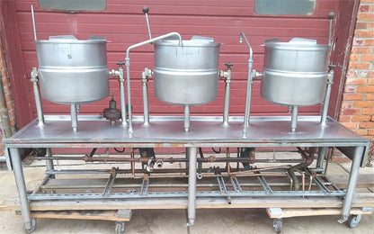 RARE 3 UNIT STATION GROEN TDA/1-40 DIRECT STEAM 30 GALLON TILT KETTLES FREESHIP