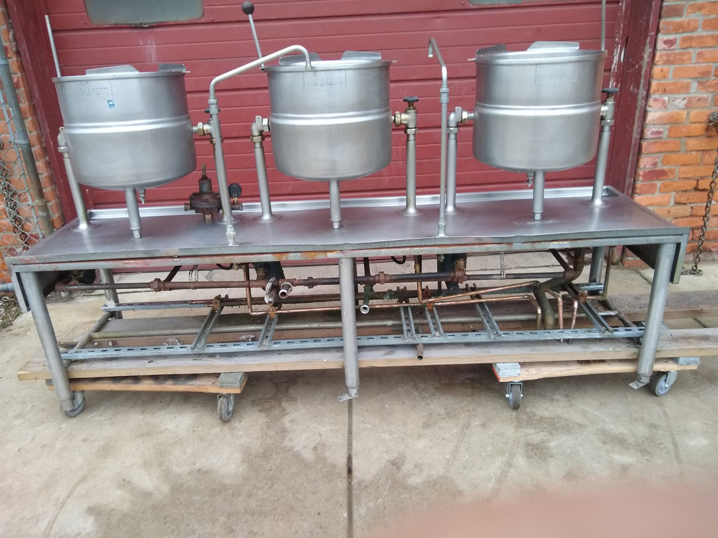 RARE 3 UNIT STATION GROEN TDA/1-40 DIRECT STEAM 30 GALLON TILT KETTLES FREESHIP