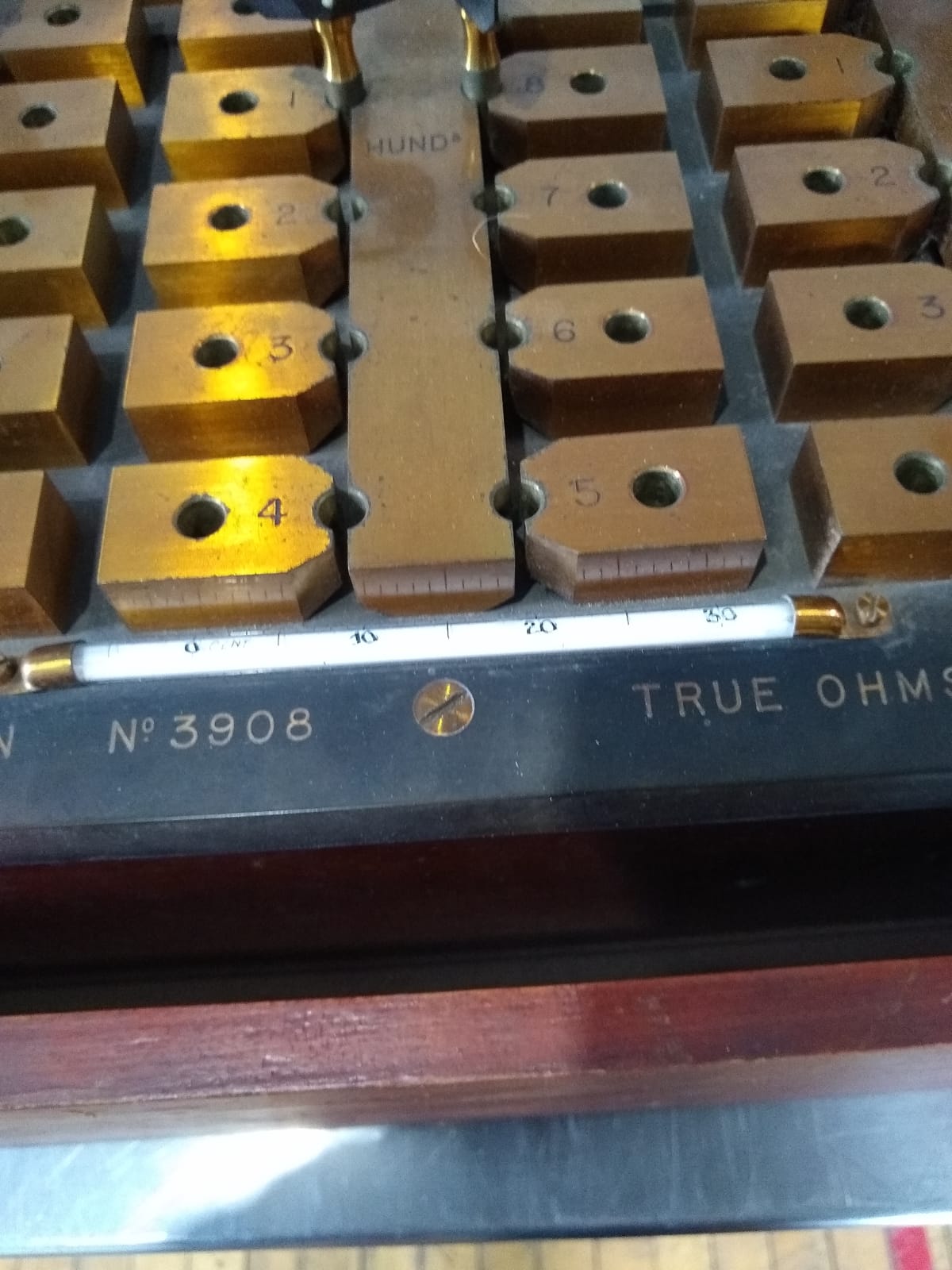 VINTAGE HISTORIC NALDER BROS of LONDON POTENTIOMETER RESISTANCE BOX 27"x13"x11"