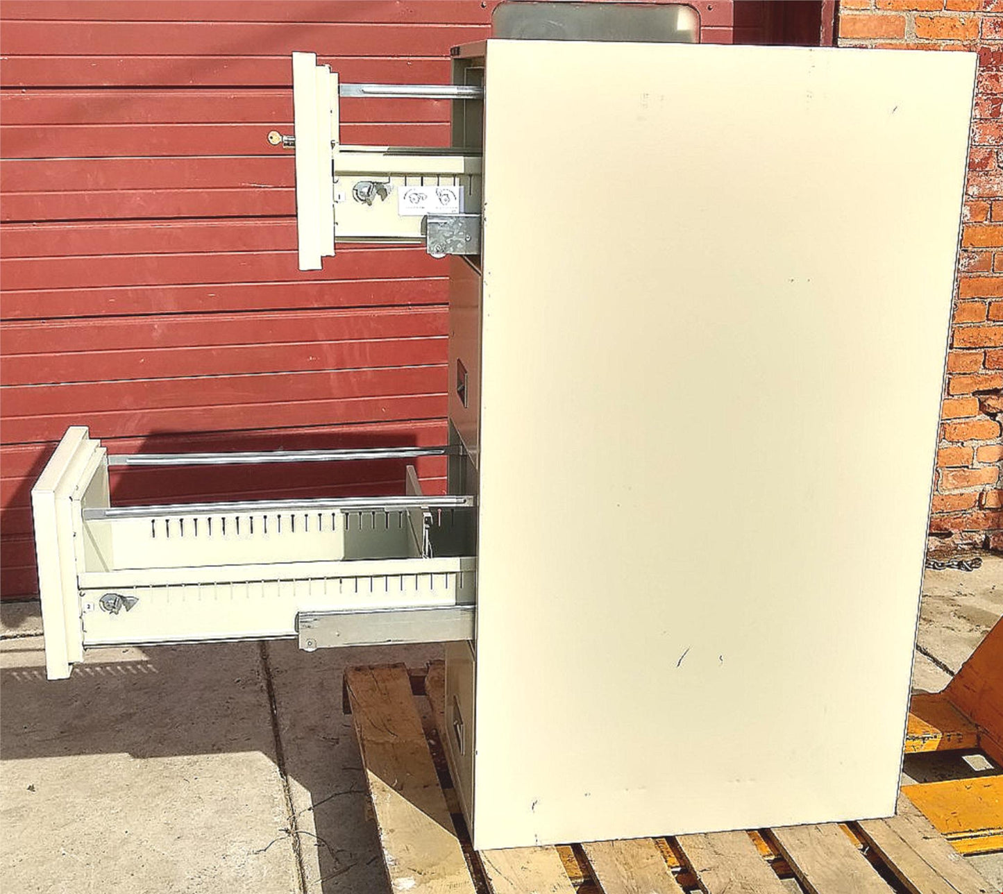 SCHWAB 5000 FIRE PROOF FILE CABINET with KEY PERFECT CONDITION FREE SHIP