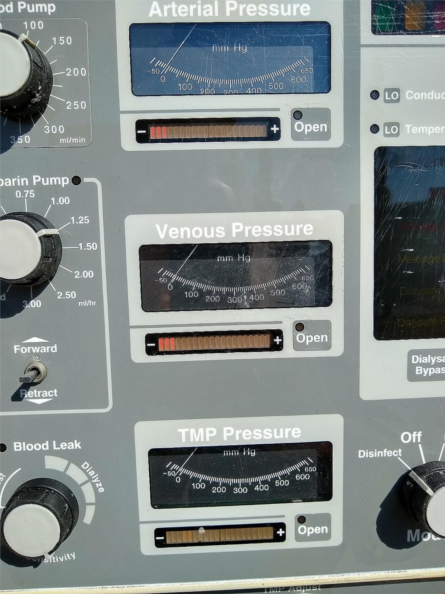 B BRAUN® 1550 HEMODIALYSIS MACHINE 5M5538R POWERS ON FINE FREE COMMERCIAL SHIPIN