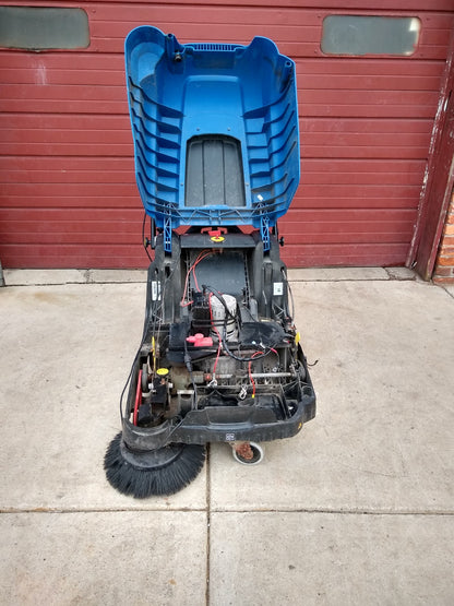 WINDSOR RADIUS 300 COMMERCIAL SWEEPER w2 B NEW BATTERIES 90DAYWARRANTY FREE SHIP