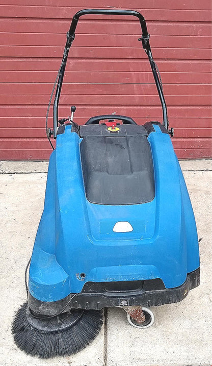 WINDSOR RADIUS 300 COMMERCIAL SWEEPER w2 B NEW BATTERIES 90DAYWARRANTY FREE SHIP