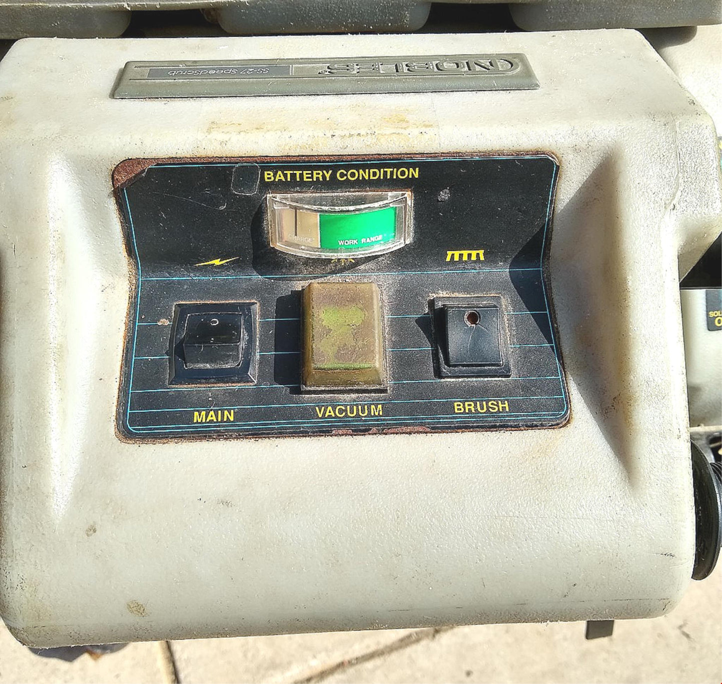 NOBLES 2701 SPEED SCRUB 27" FLOOR SCRUBBER BATTERIES CHARGER WARRANTY FREE SHIP