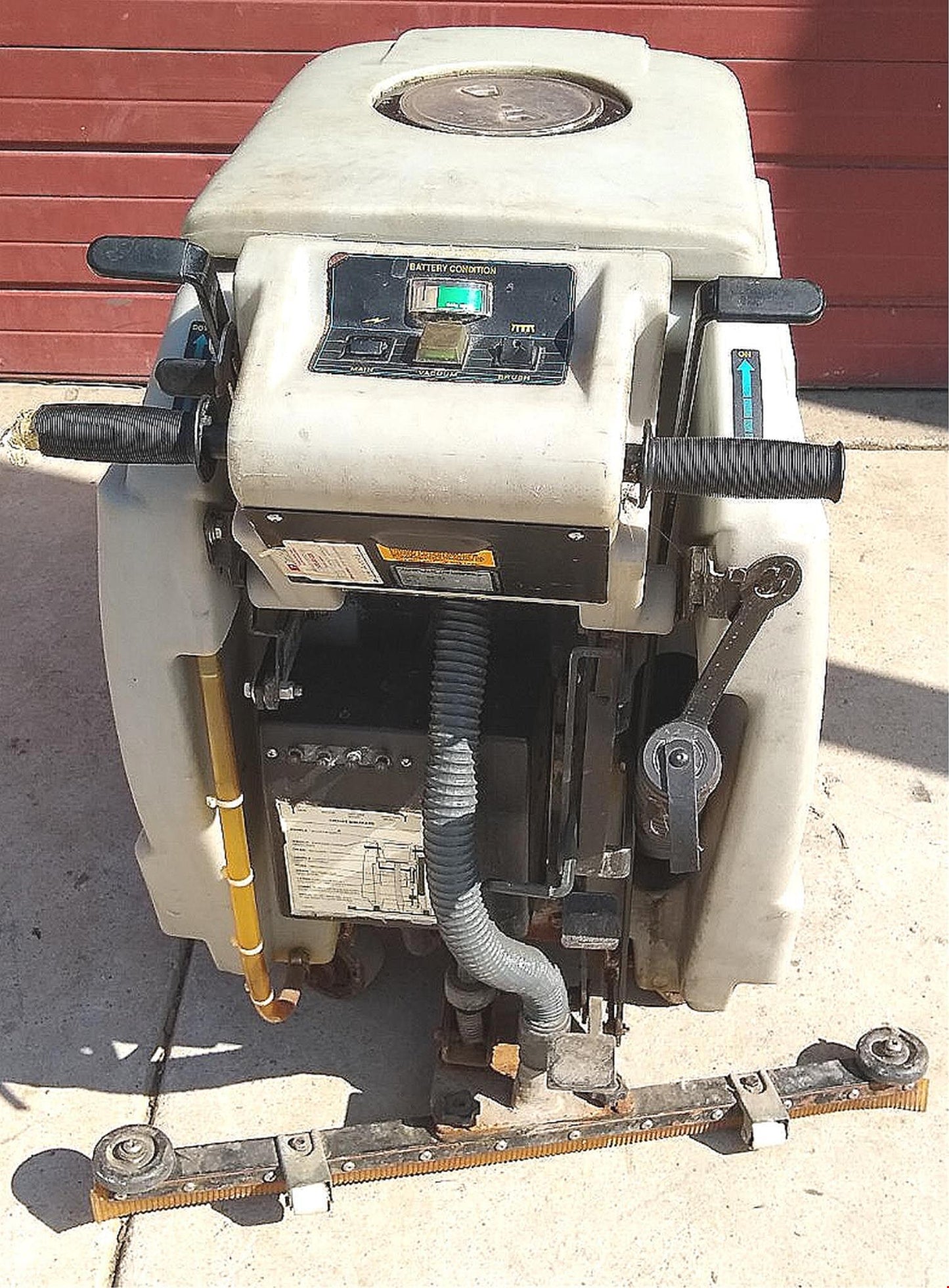 NOBLES 2701 SPEED SCRUB 27" FLOOR SCRUBBER BATTERIES CHARGER WARRANTY FREE SHIP