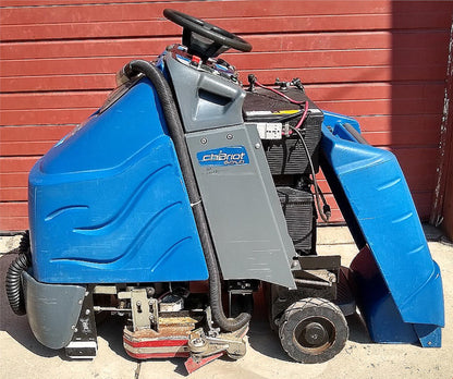 WINDSOR iSCRUB CSX24 CHARIOT RIDE ON FLOOR AUTO SCRUBBER with CHARGER FREE SHIP