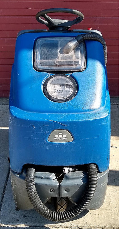 WINDSOR iSCRUB CSX24 CHARIOT RIDE ON FLOOR AUTO SCRUBBER with CHARGER FREE SHIP