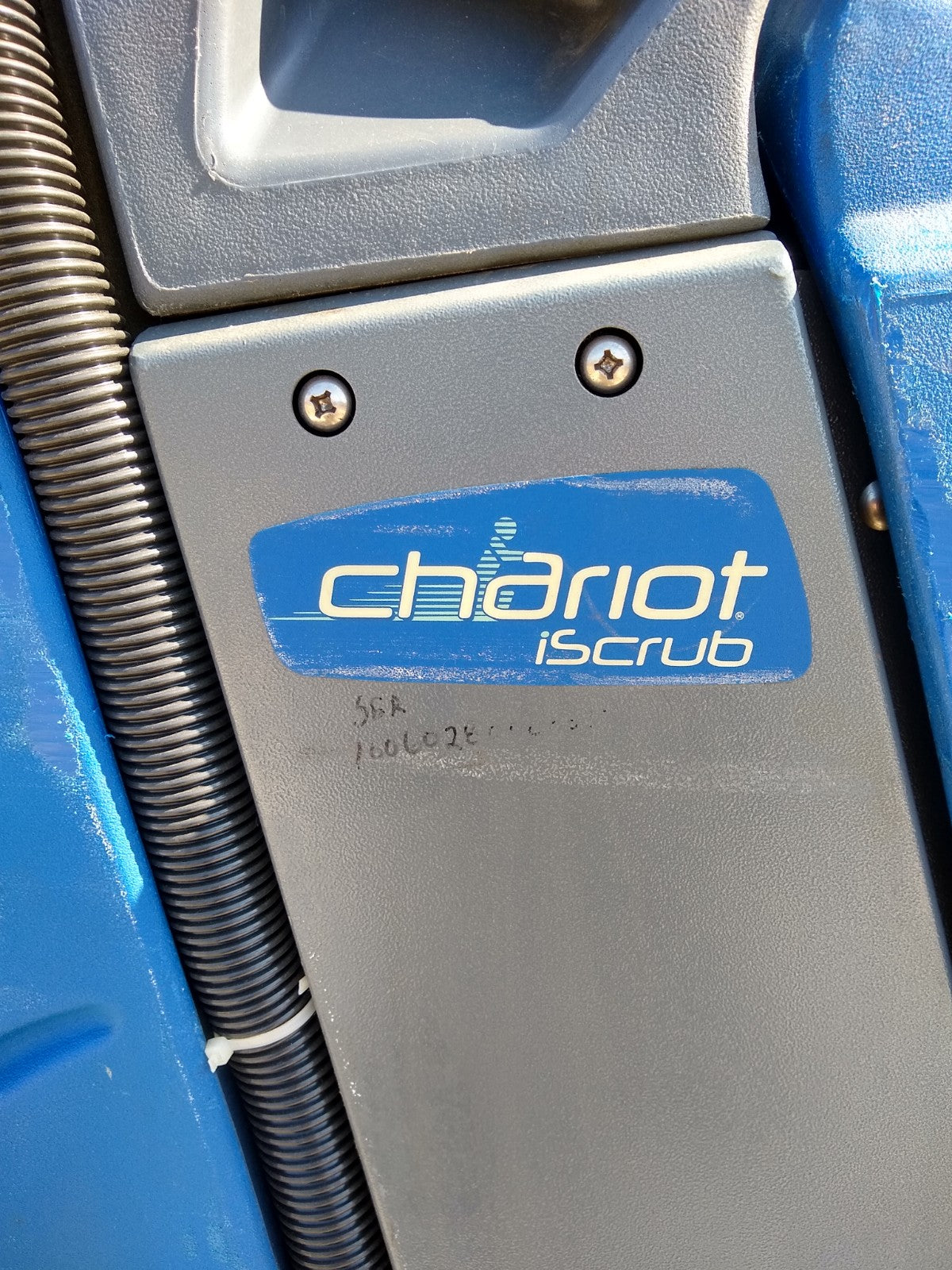 WINDSOR iSCRUB CSX24 CHARIOT RIDE ON FLOOR AUTO SCRUBBER with CHARGER FREE SHIP