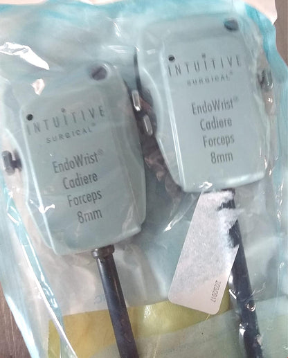 DAVINCI Pair of NEW 8mm CADIERE FORCEPS ENDOWRIST INSTRUMENT INTUITIVE SURGICAL