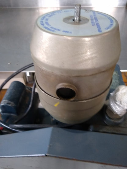 WARRANTY WELCH BELT DRIVEN DUOSEAL MODEL 1402 VACCUM PUMP 1x10⁻⁴ torr WATCHVIDEO