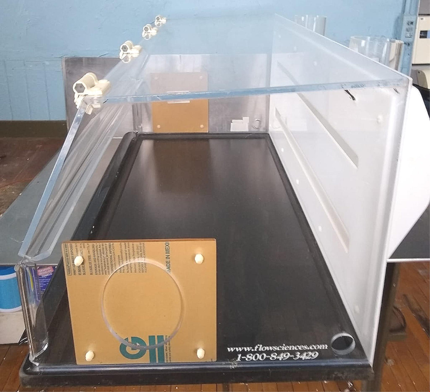 FLOW SCIENCES VBSE VENTED 3'ft SAFETY ENCLOSURE FUME HOOD FREE BUSINESS USA SHIP