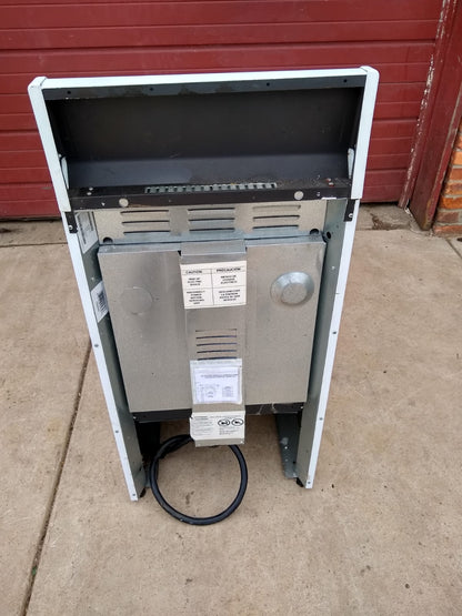 PERFECT FOR TIGHT SPACE DANBY 20" FREESTANDING ELECTRIC RANGE OVEN 220Volt WHITE