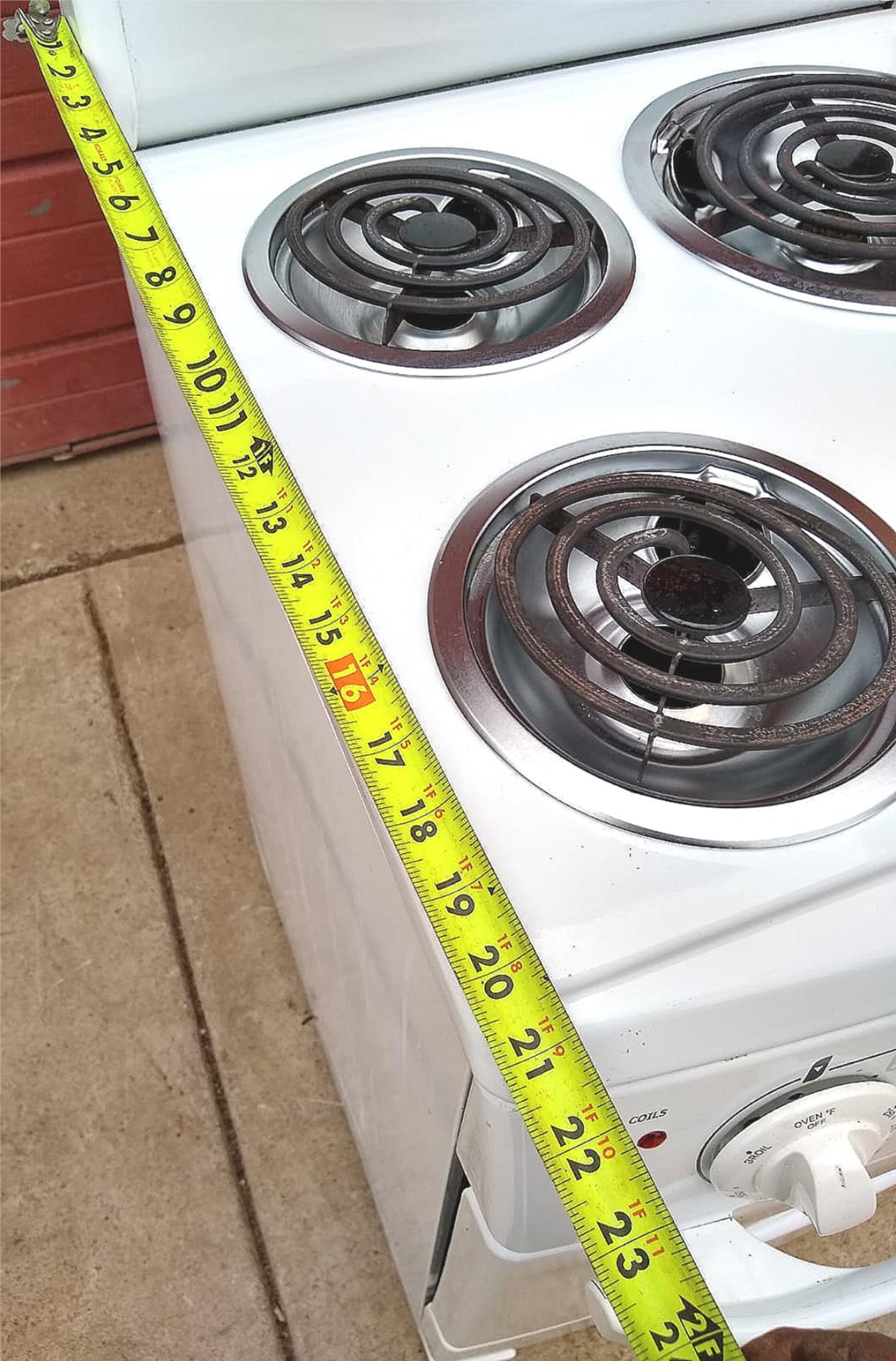 PERFECT FOR TIGHT SPACE DANBY 20" FREESTANDING ELECTRIC RANGE OVEN 220Volt WHITE