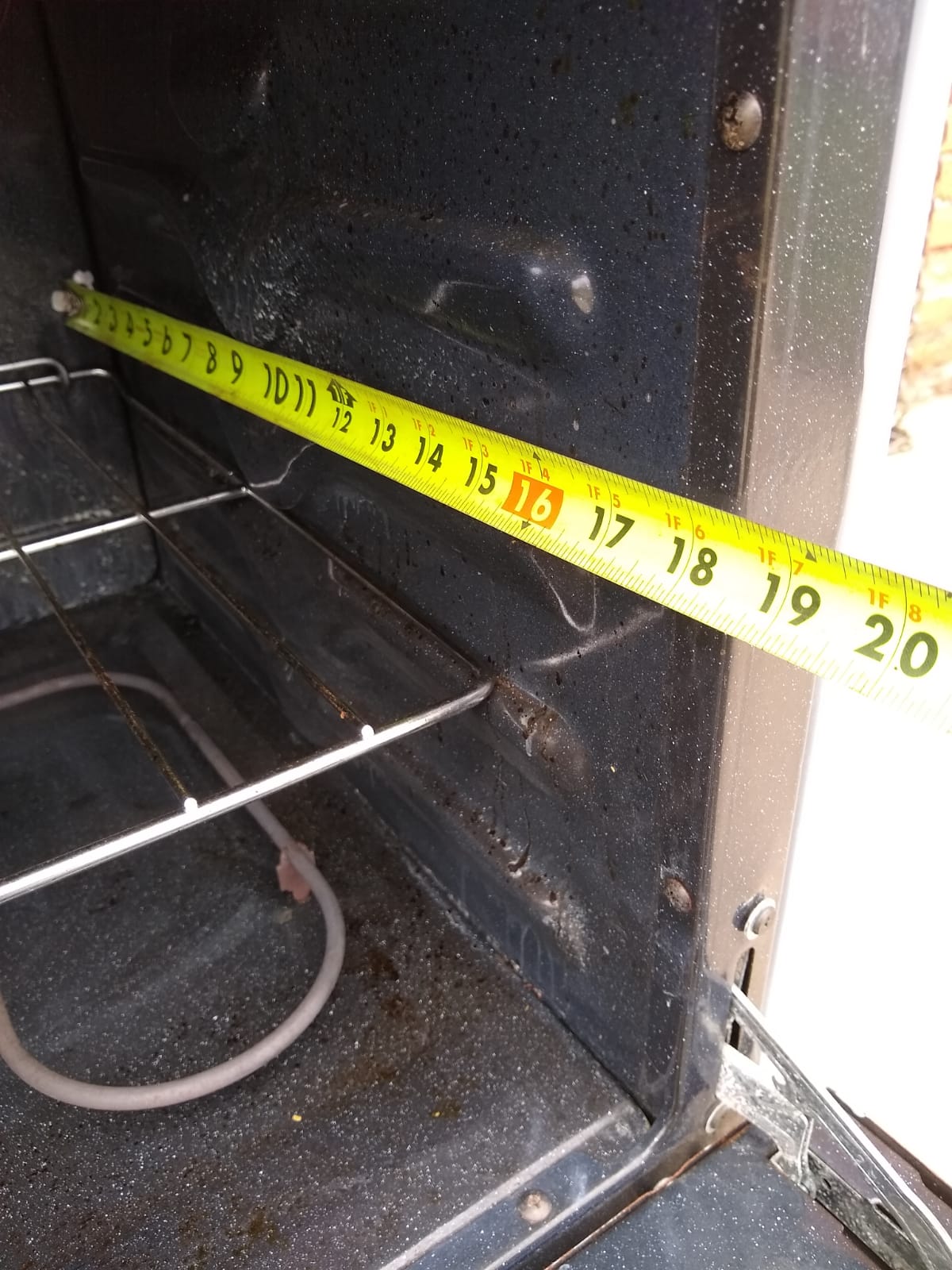 PERFECT FOR TIGHT SPACE DANBY 20" FREESTANDING ELECTRIC RANGE OVEN 220Volt WHITE