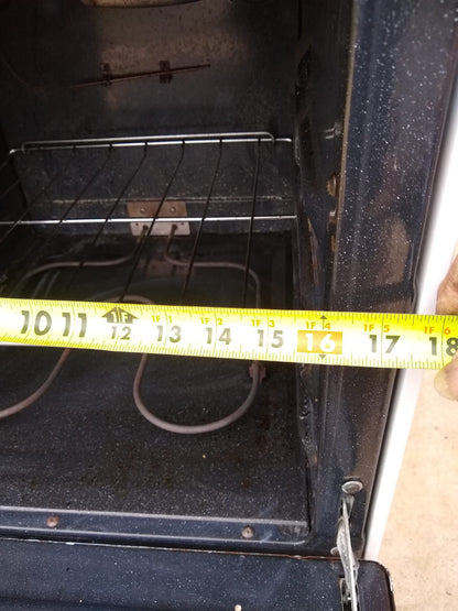 PERFECT FOR TIGHT SPACE DANBY 20" FREESTANDING ELECTRIC RANGE OVEN 220Volt WHITE