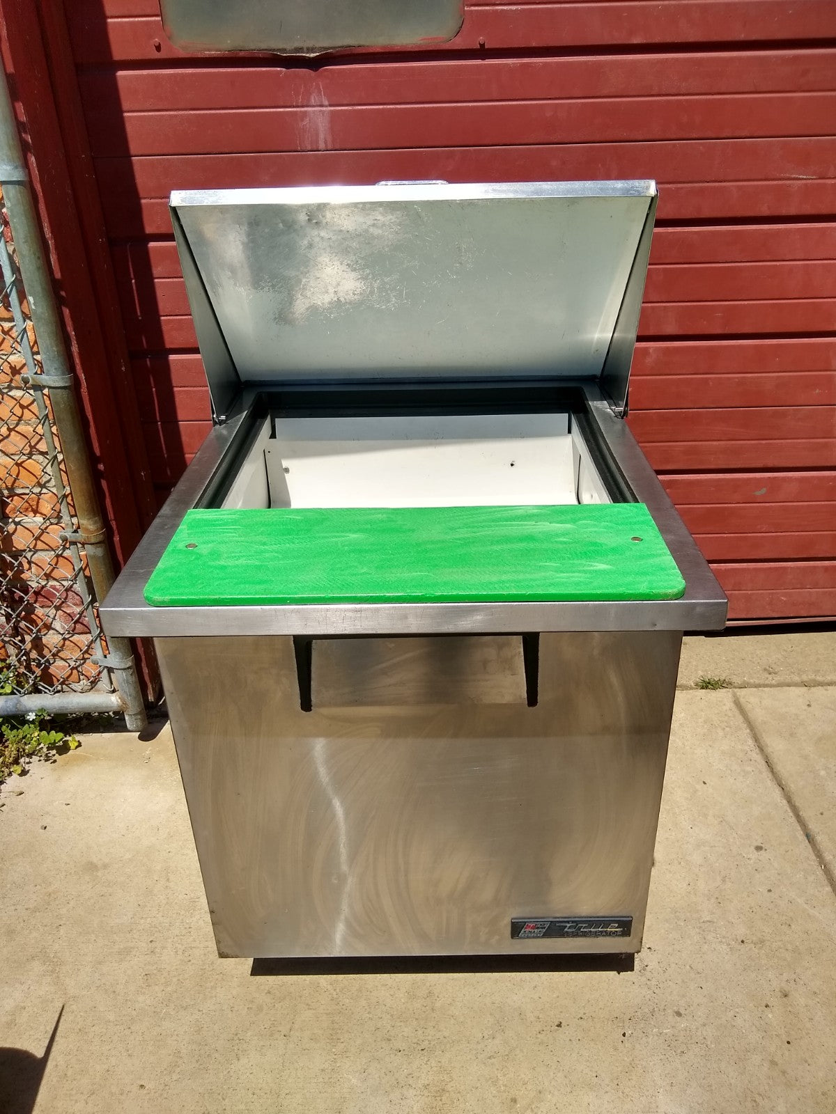 TRUE TSSU-27-12M-B 1 DOOR SANDWICH PIZZA PREP TABLE 3 TRAYS & CASTERS FREE SHIP