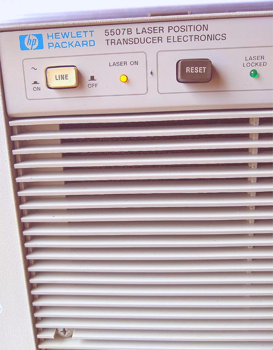 HP 5507B LASER POSITION TRANSDUCER ELECTRONICS w/ MANUAL DESIGNER GUIDE FREESHIP