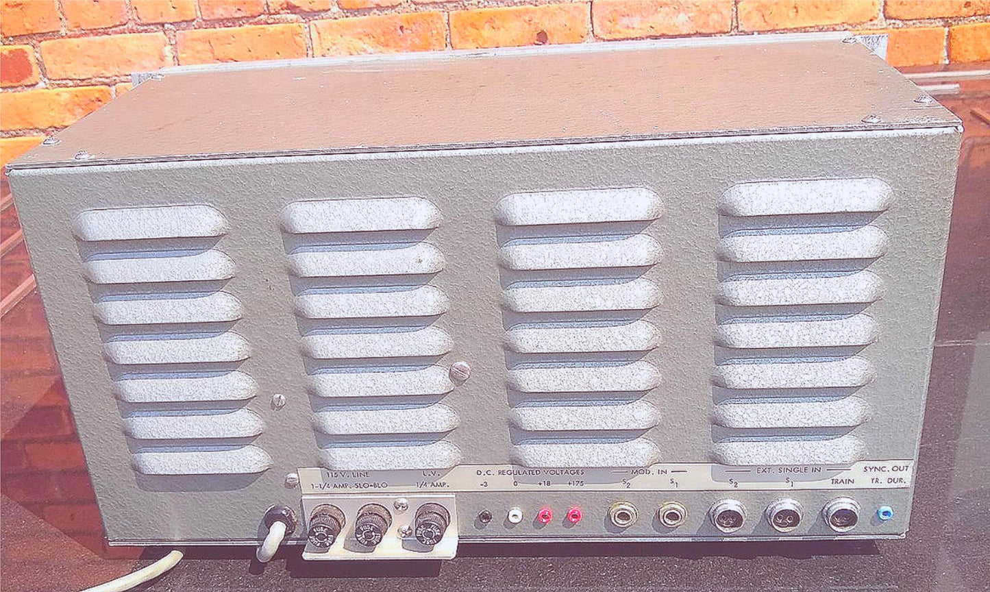 GRASS INSTRUMENTS S88 SQUARE PULSE STIMULATOR 90-DAY-WARRANTY WONDERFUL FREESHIP