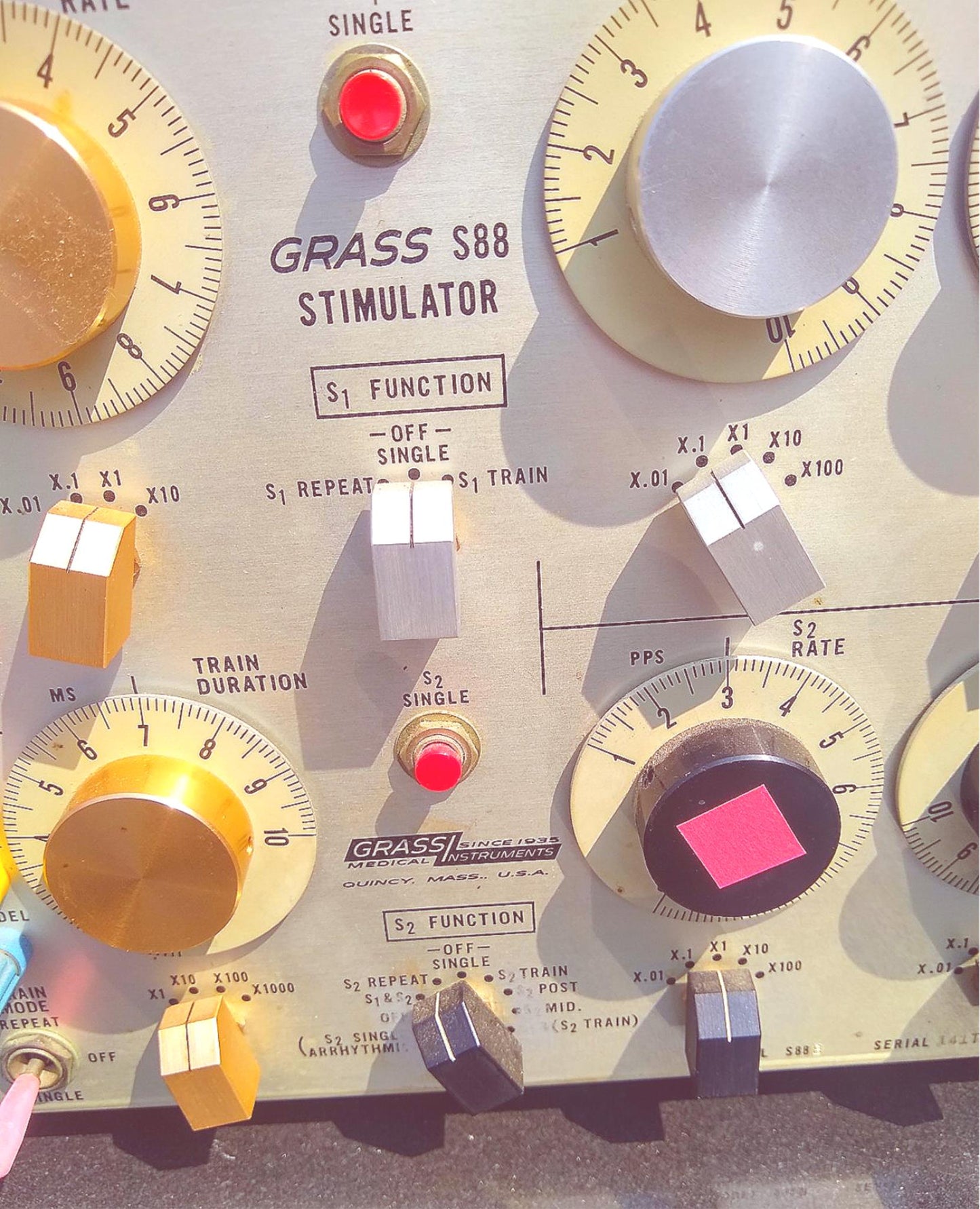 GRASS INSTRUMENTS S88 SQUARE PULSE STIMULATOR 90-DAY-WARRANTY WONDERFUL FREESHIP