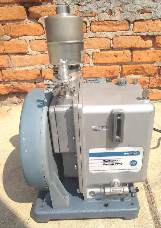 WELCH BELT DRIVEN DUOSEAL1402N CHEMSTAR VACUUM PUMP 1x10⁻⁴To WATCHVIDEO FREESHIP
