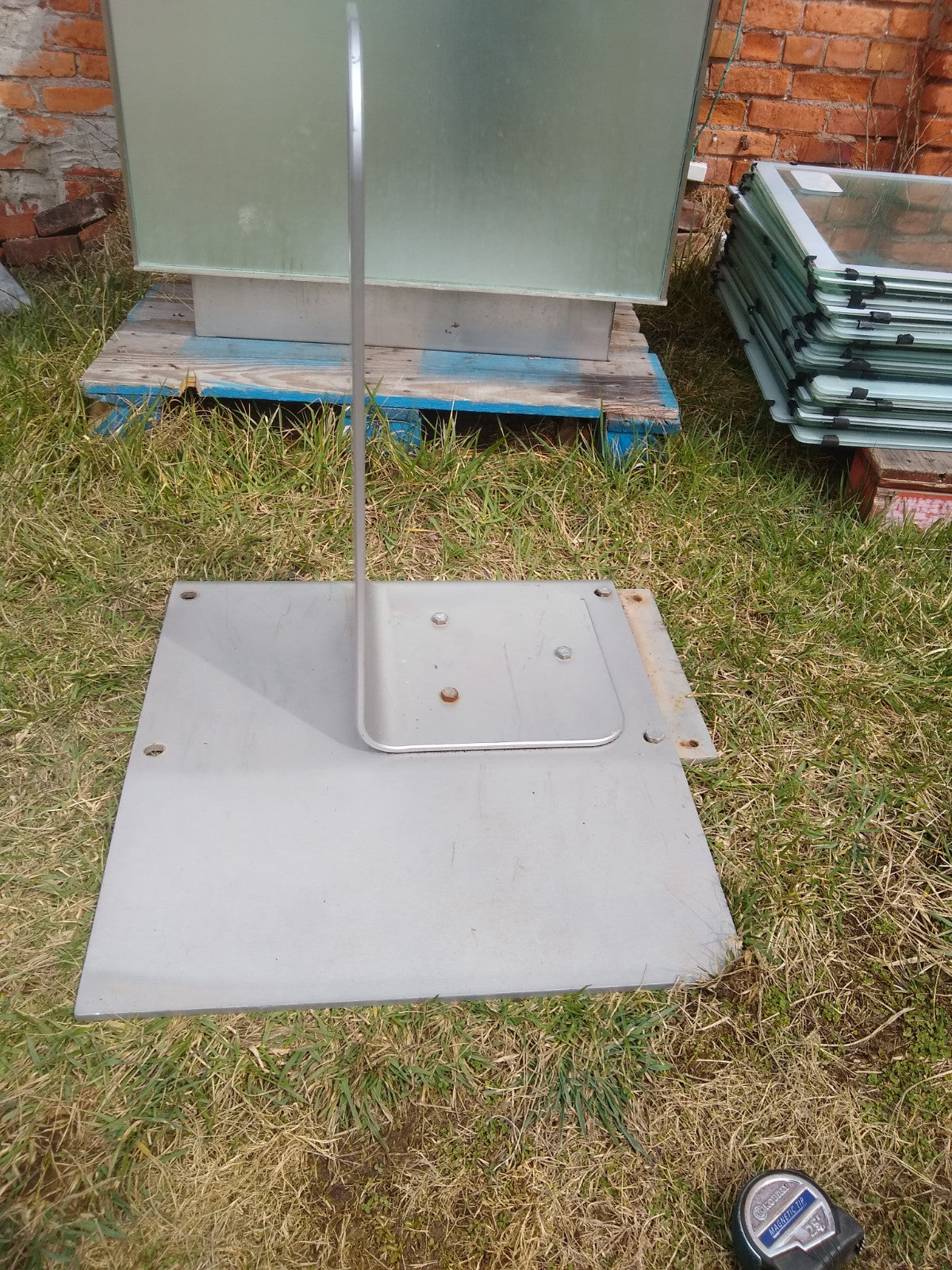 RARE: MODERN DESIGN PUBLIC OR PRIVATE MOTORCYCLE / BICYCLE PARKING RACK FREESHIP