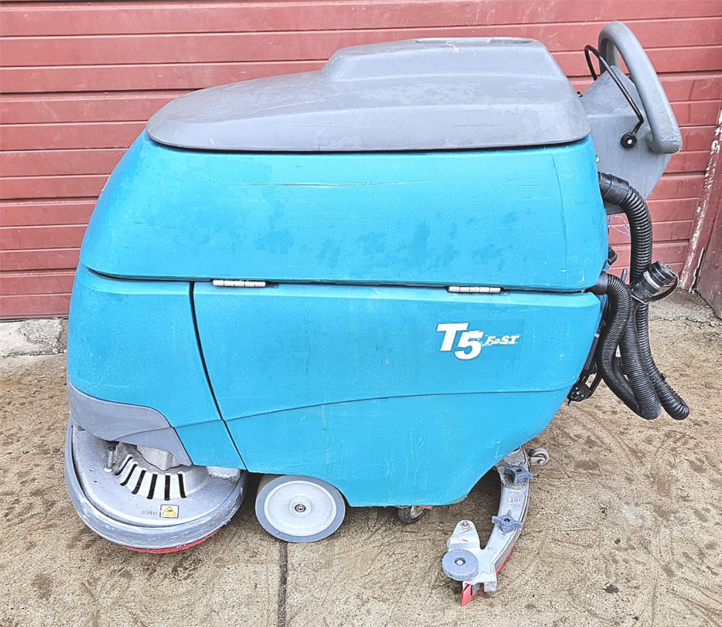 WARRANTY TENNANT T5 FAST WALKBEHIND BATTERY FLOOR SCRUBBER WATCHVIDEO FREESHIP