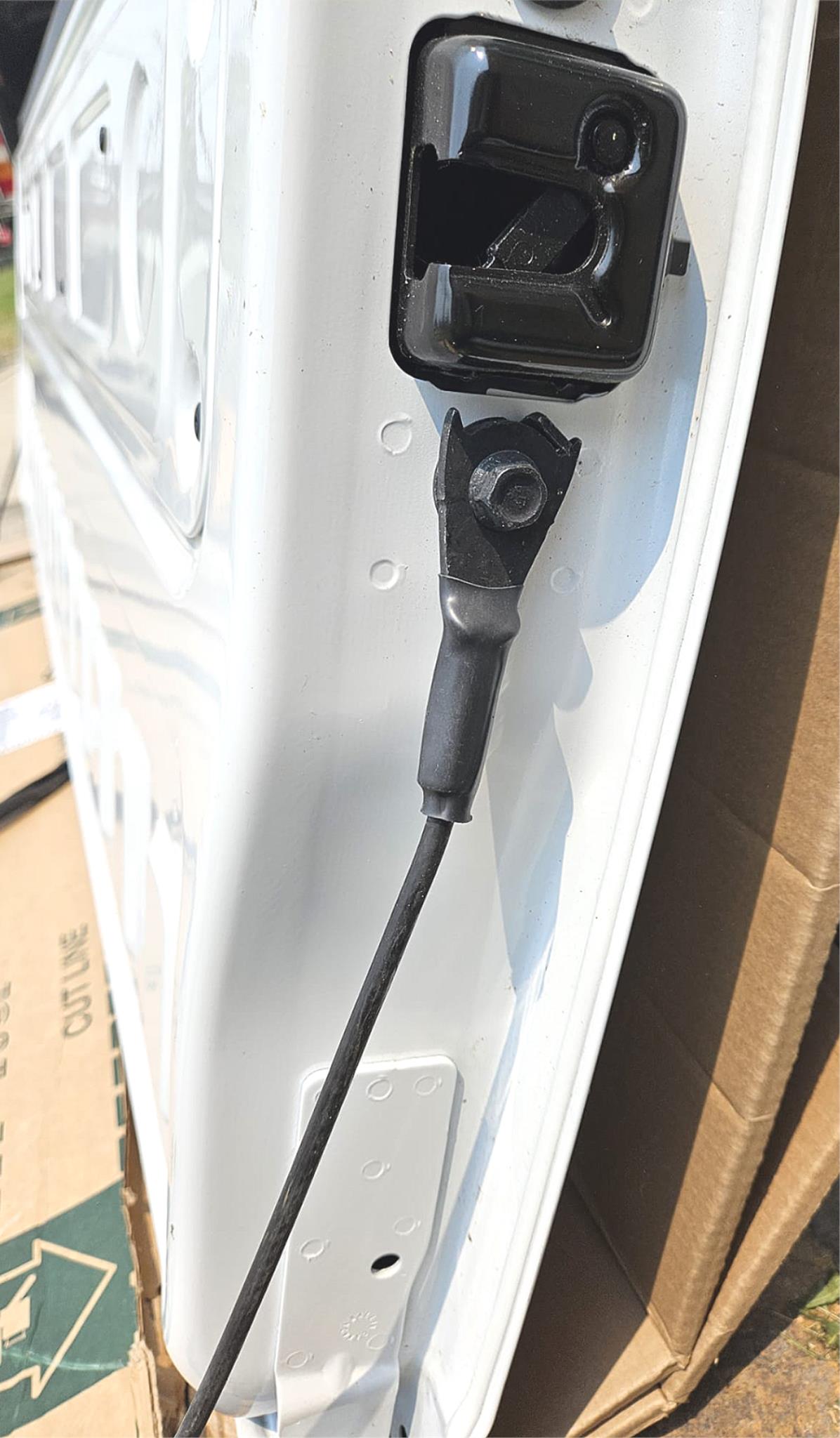 BRAND NEW 2022 CHEVROLET SILVERADO 2500/3500 MANUAL TAILGATE WHITE FREESHIPPING