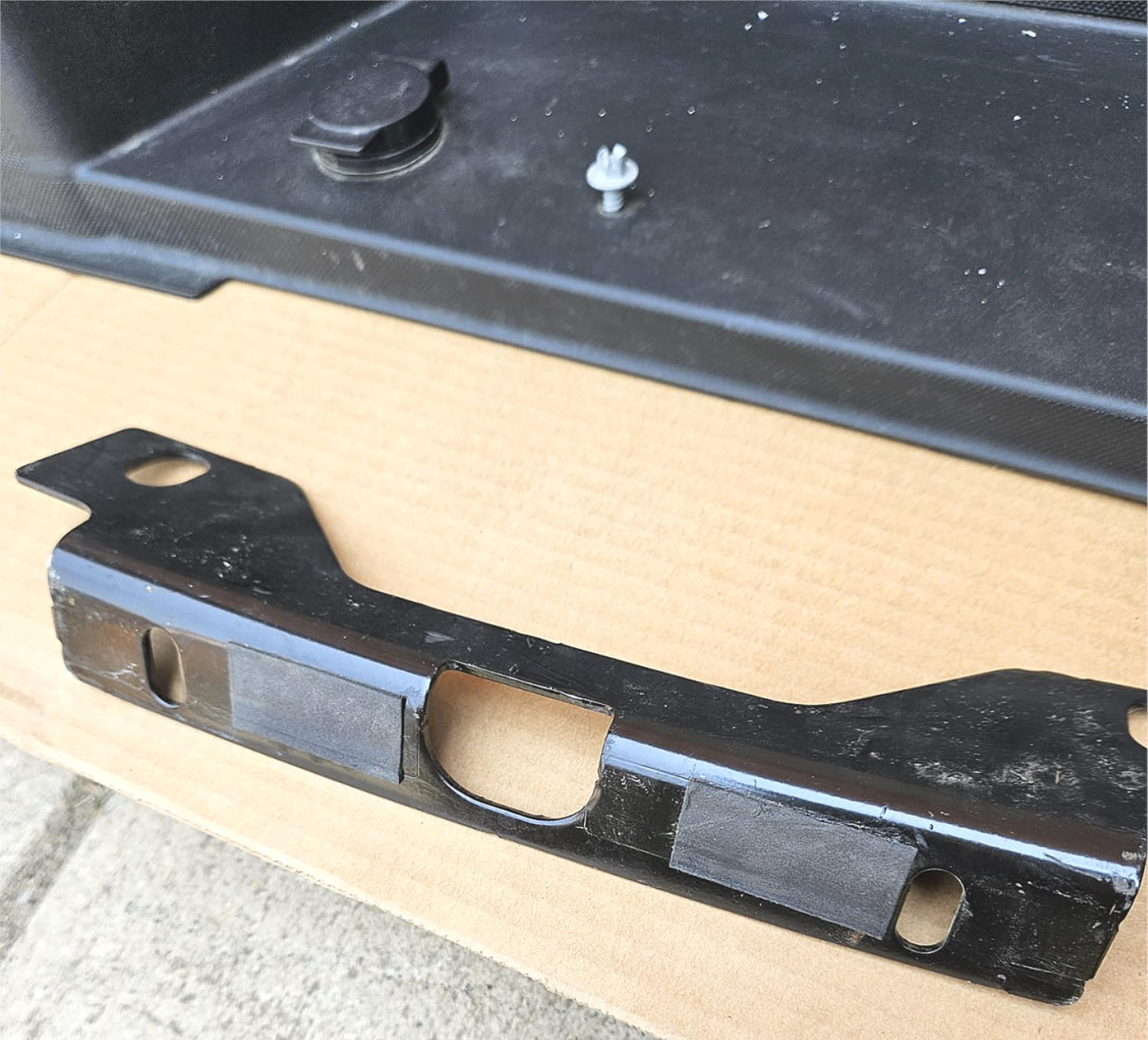 BRANDNEW FORD 250/350 2022 REAR BUMPER PARTNUMBER: PBK17F865ACW FREE BUSINESSHIP