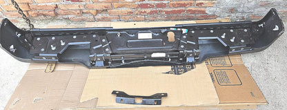 BRANDNEW FORD 250/350 2022 REAR BUMPER PARTNUMBER: PBK17F865ACW FREE BUSINESSHIP