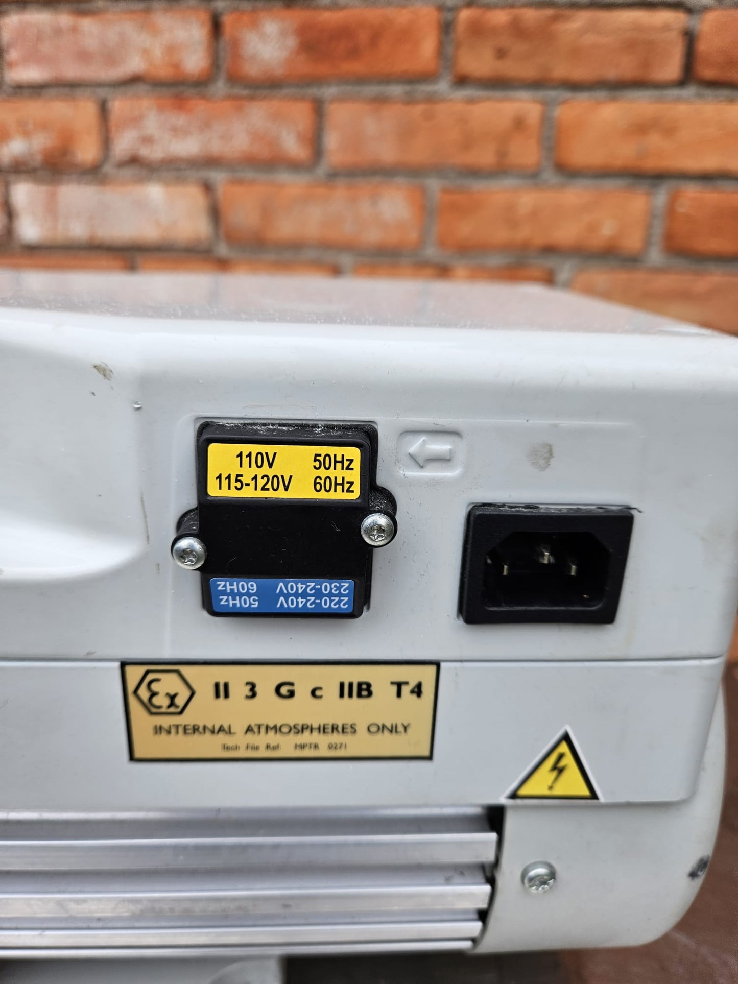 90DAYWARRANTY 110/220Volt EDWARDS 3 RV 2.3CFM VACUUM PUMP FILTER WATCH VIDEO