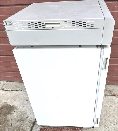 NUAIRE NU-8500 CO2 INCUBATOR 4 SHELVES 100% OPERATIONAL 90-DAY-WARRANTY FREESHIP