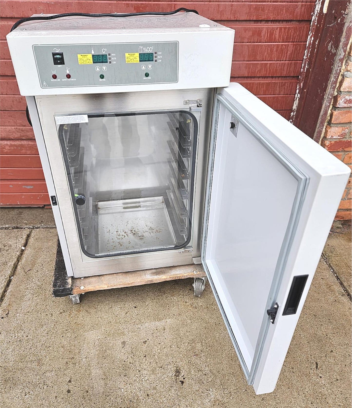 VWR 2350MP T CO2 INCUBATOR 4 SHELVES 100%OPERATIONAL 90DAYWARRANTY FREESHIP