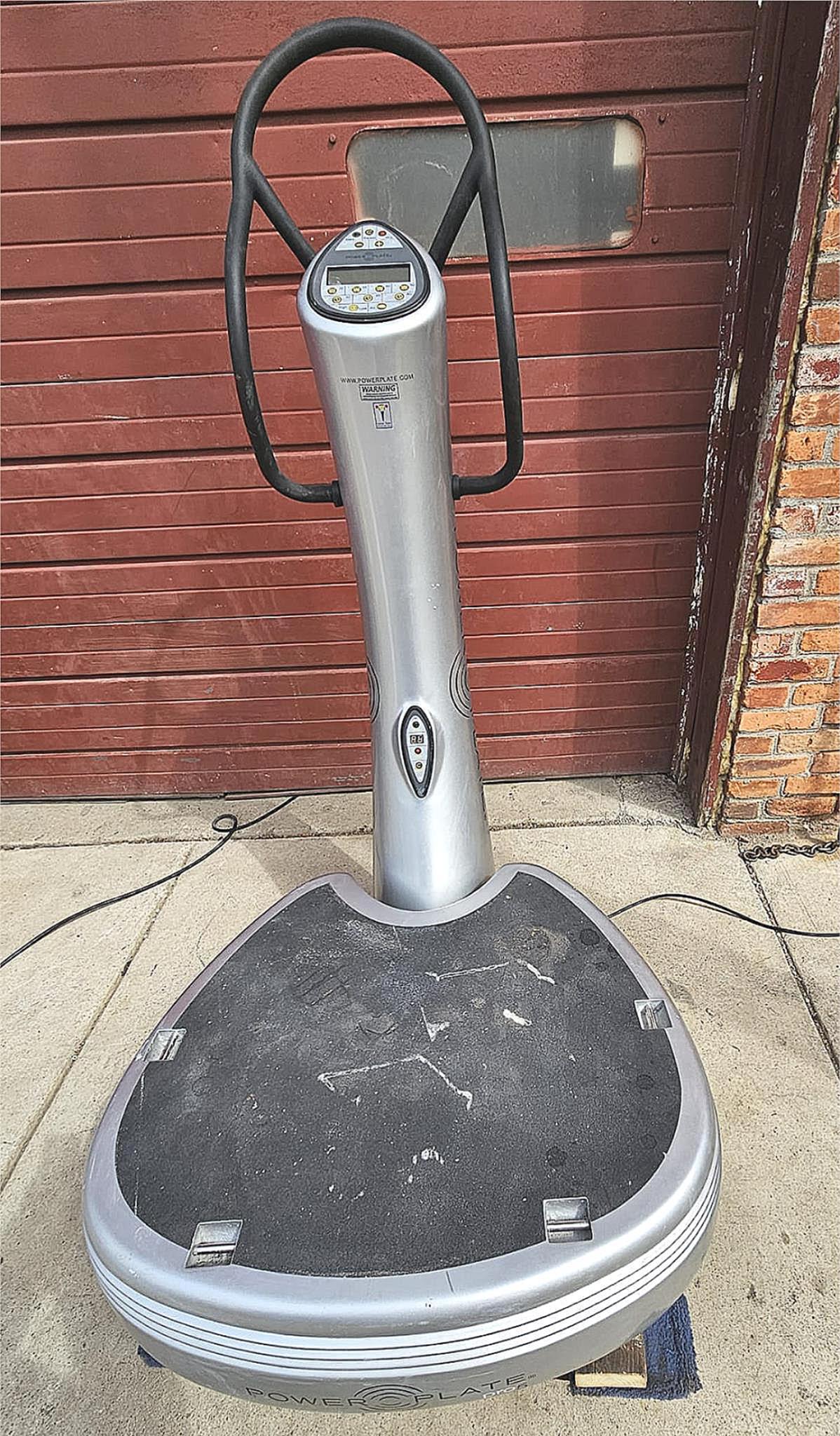 POWER PLATE® PRO5 AIRDAPTIVE VIBRATION EXERCISE MACHINE 90DAYWARRANTY WATCHVIDEO