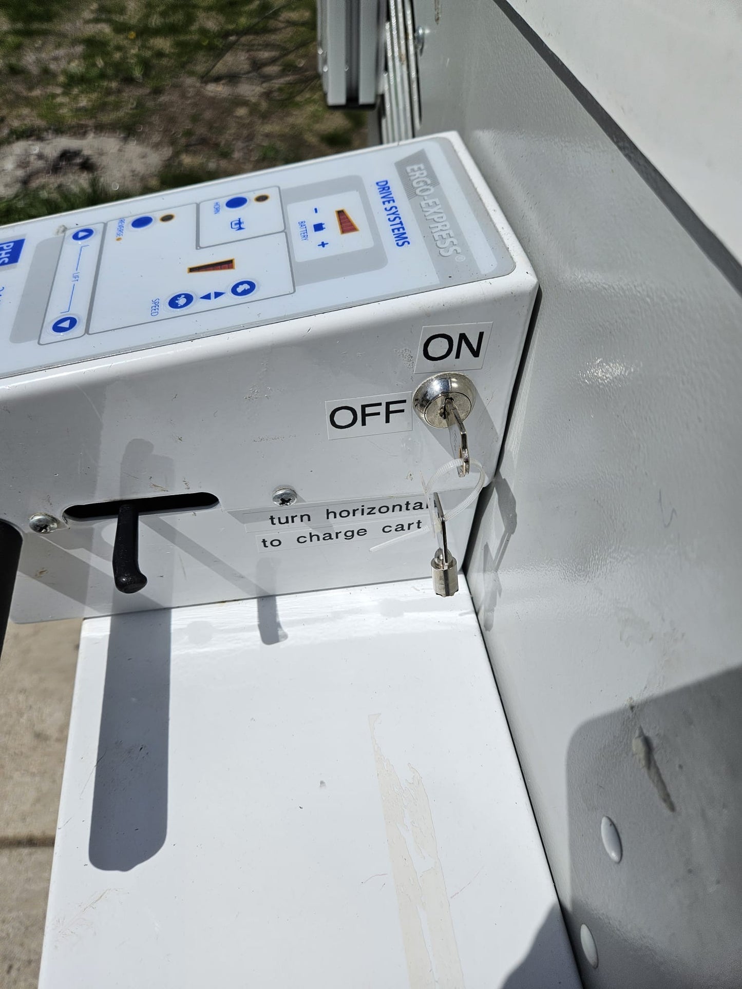 PHS WEST ERGO EXPRESS 3000 MOTORIZED STORAGE CART WATCH-VIDEO WARRANTY FREE-SHIP