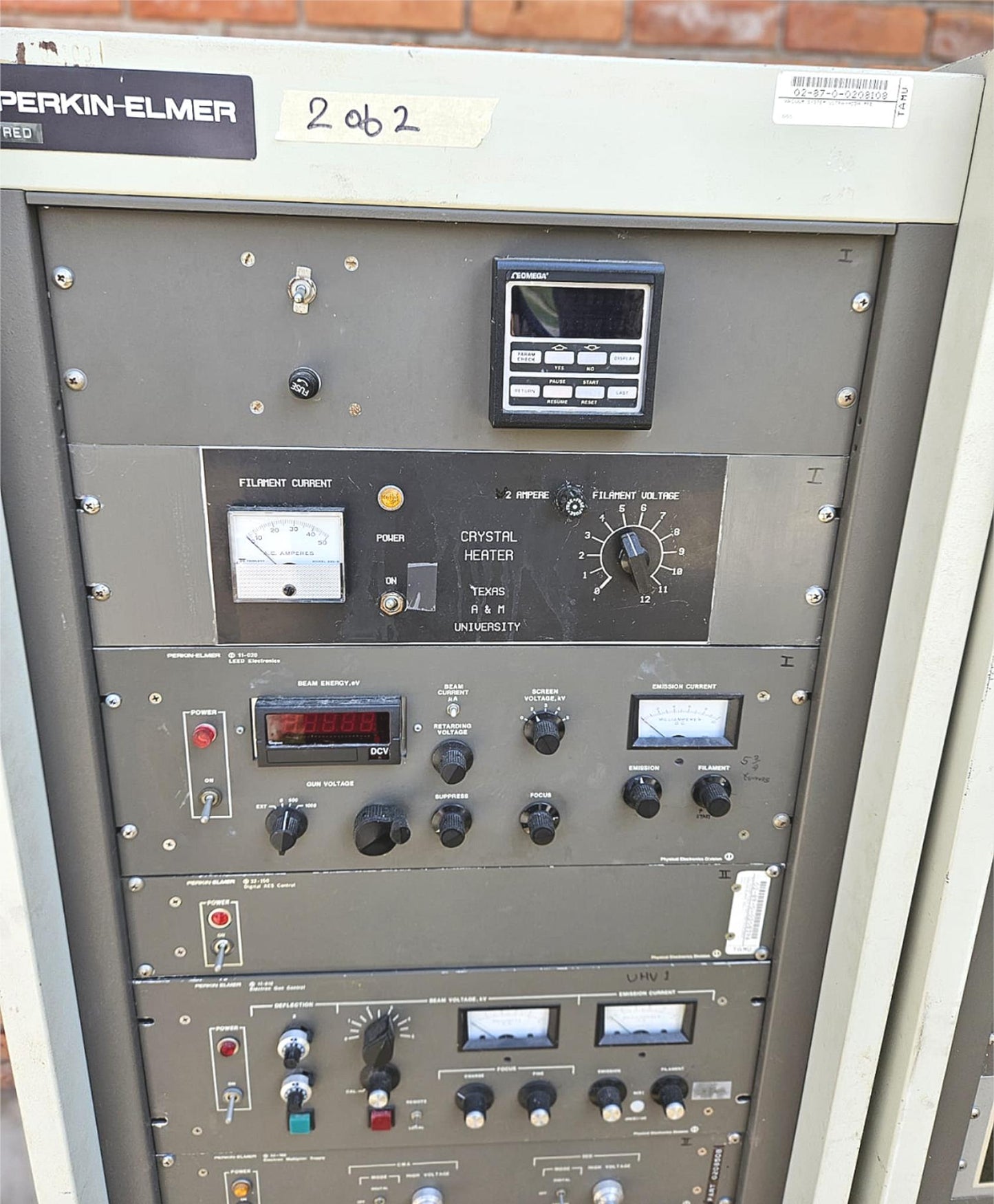 PERKIN-ELMER ULTRA HIGH VACUUM 32-100 / 11-010 ION ELECTRON CHROMATOGRAPH SYSTEM