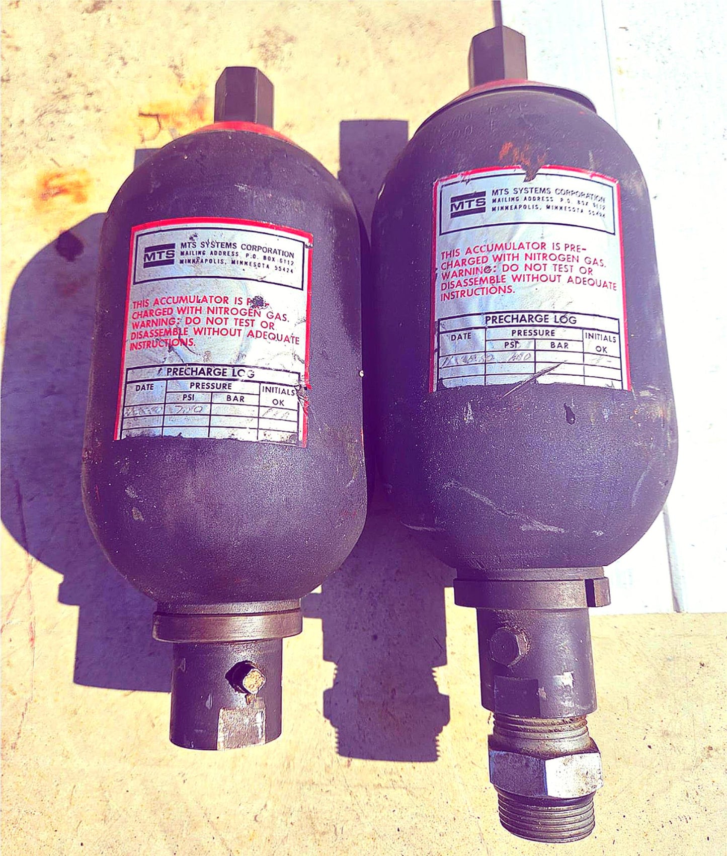 90-DAY-WARRANTY MTS NITROGEN ACCUMULATOR 700 PSI